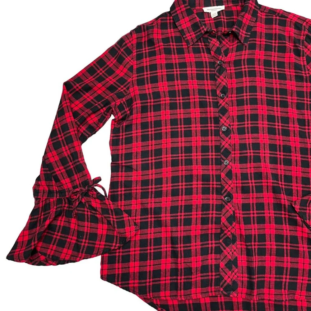 Beach Lunch Lounge SIZE L Red Black Plaid Ruffle Sleeve Button Shirt Top - Picture 6 of 8